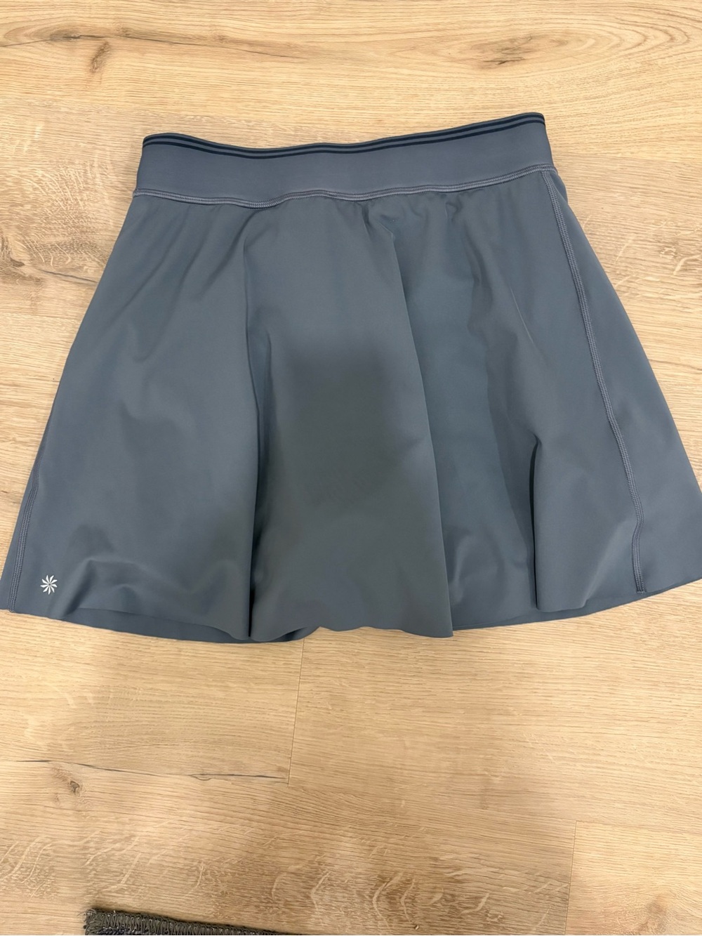 Athleta A-Line Tipped Skort Size Small - Picture 6 of 9